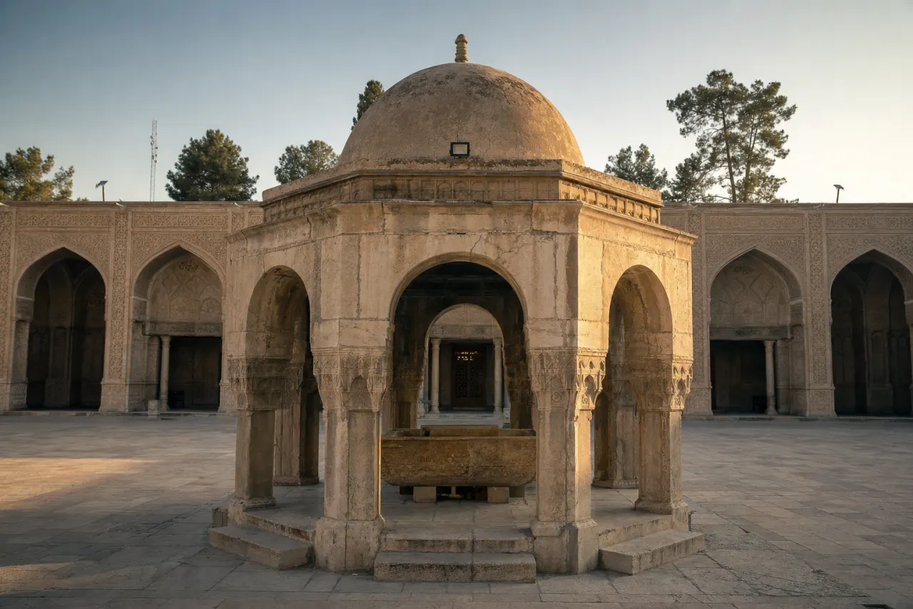جزئیات سنگ و کتیبه خدایخانه مسجد عتیق