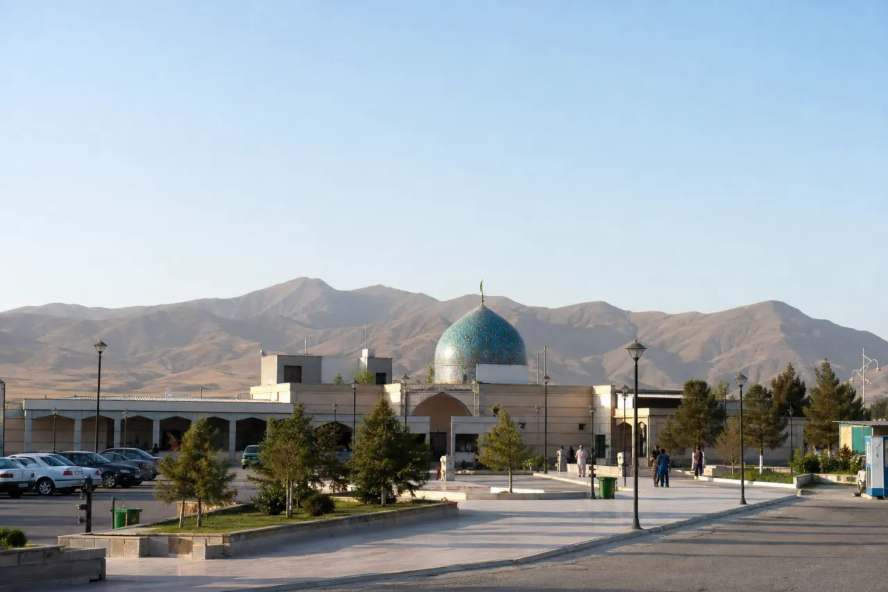 نمای بیرونی آرامگاه خواجه اباصلت هروی در جنوب‌شرق مشهد