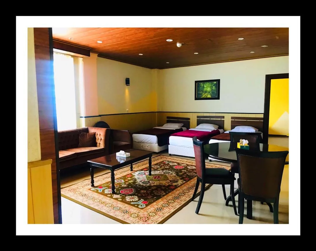 اتاق یکخواب سه تخته تراس دار رو به به دریا — هتل الماس عباس آباد