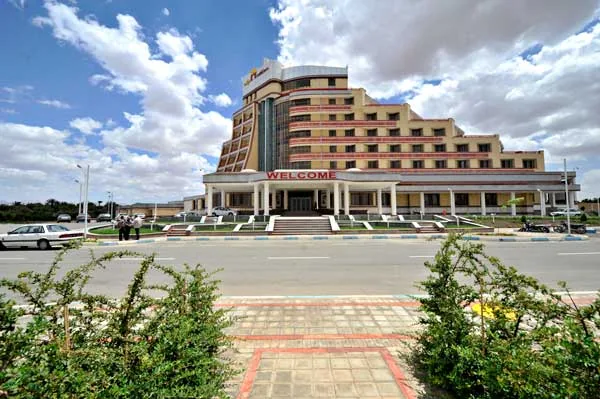 هتل نیکان بافق