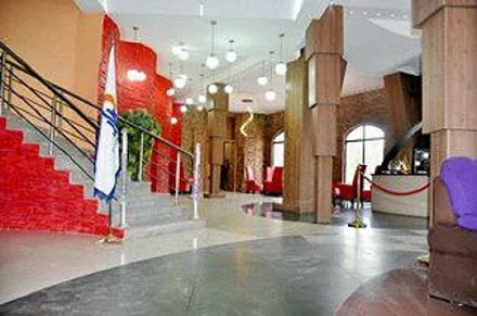 هتل بزرگ کوهستان بیرجند — عکس ۲