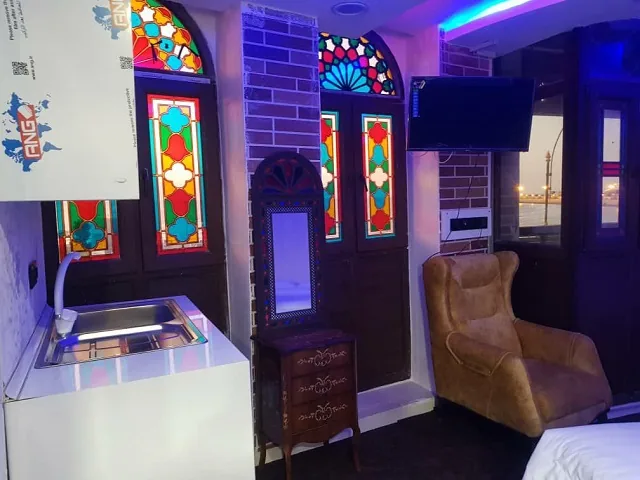 اتاق چهار تخته پشت به ساحل — هتل دریا کنار بوشهر