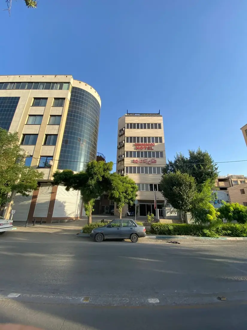 هتل زنده رود اصفهان