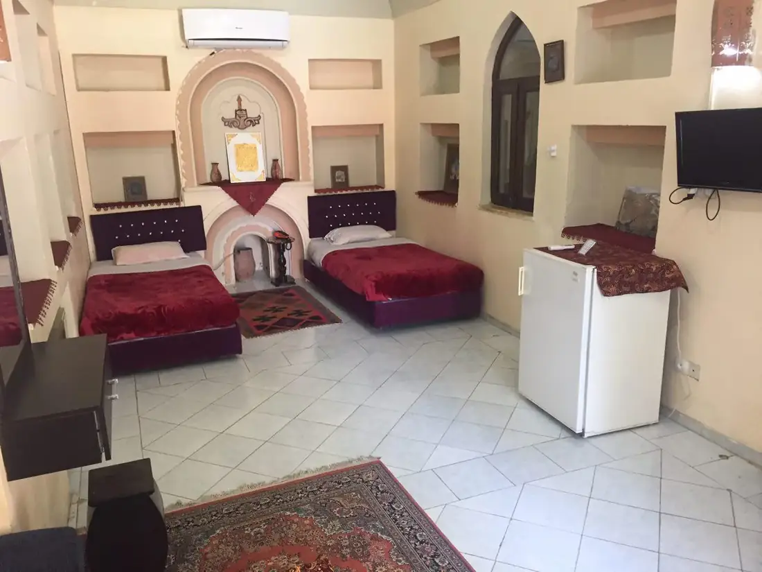 اتاق چهار تخته — هتل ارگ تاریخی گوگد گلپایگان