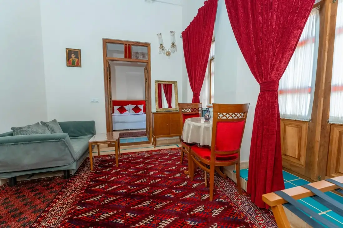 اتاق یک تخته 109( 9 پله به سمت پایین کاهگلی) — هتل عمارت ماندگار کاشان