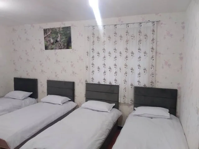 سوئیت یکخوابه چهارنفره ( چهارتخت سینگل ) — هتل آپارتمان یاس مریوان