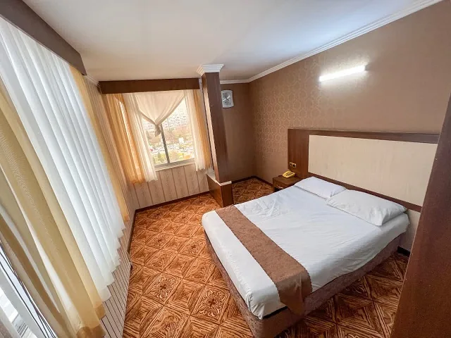 اتاق دوتخته دبل — هتل سفیران مشهد