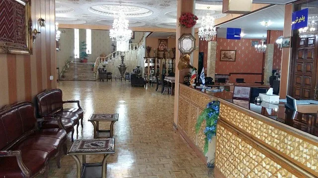 هتل سنگسر مهدی شهر — عکس ۲