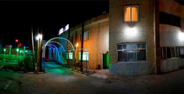 هتل جهانگردی رفسنجان — عکس ۳