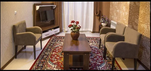 سوئیت سه خوابه شش نفره رویال (با جکوزی) — هتل کوروش سرعین