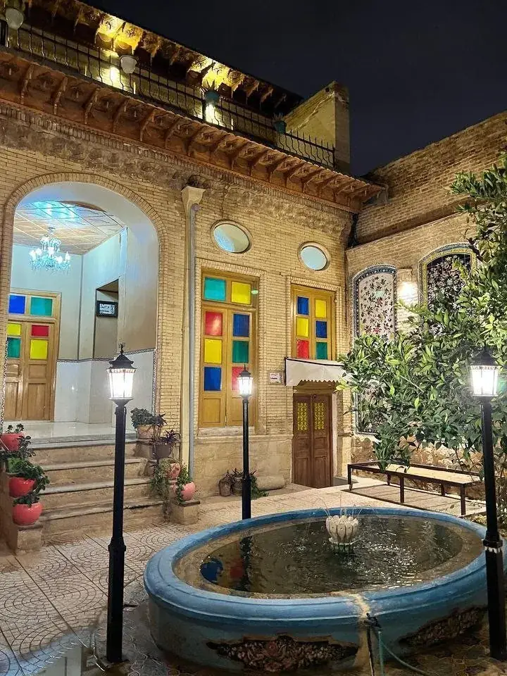 هتل سنتی نیایش شیراز — عکس ۲