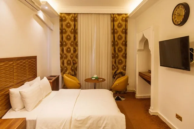 اتاق دو تخته گُلد کلاس Gold Class — هتل کارون تهران