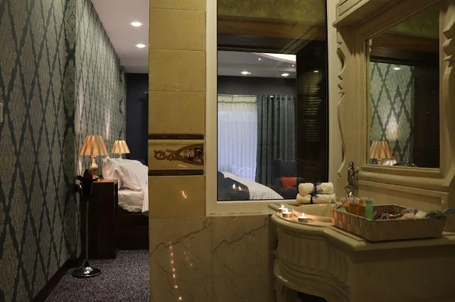 اتاق سه تخته مستر ویژه 2 — هتل آپارتمان تنکا پارسه تنکابن
