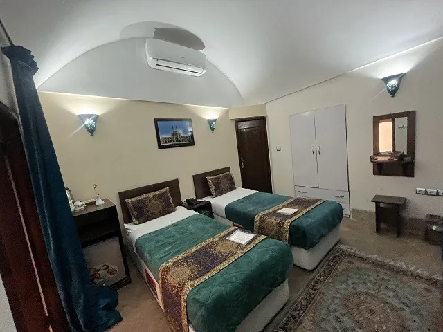 اتاق دو تخته دبل — هتل فیروزه یزد