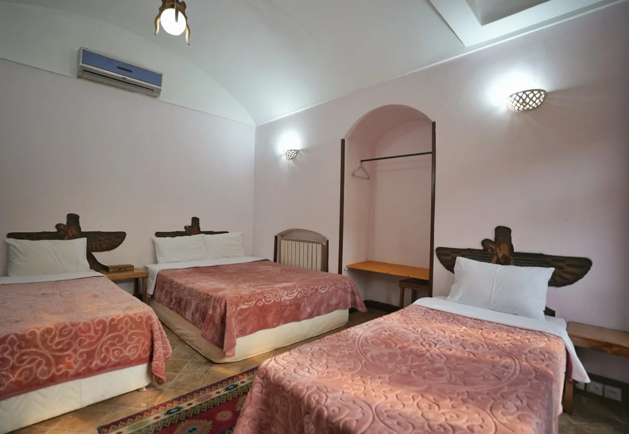 اتاق یک تخته — هتل سنتی رز یزد
