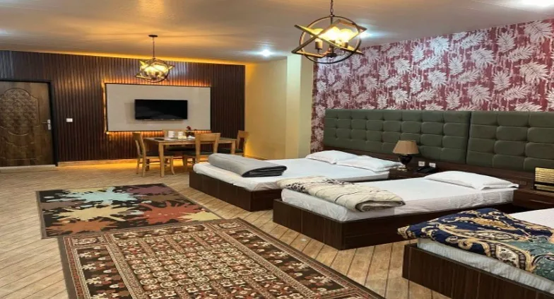 اتاق چهارتخته ممتاز جکوزی دار — هتل بهشت تالاب