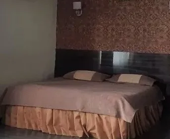 اتاق پنج تخته لوکس — هتل ملک چالوس