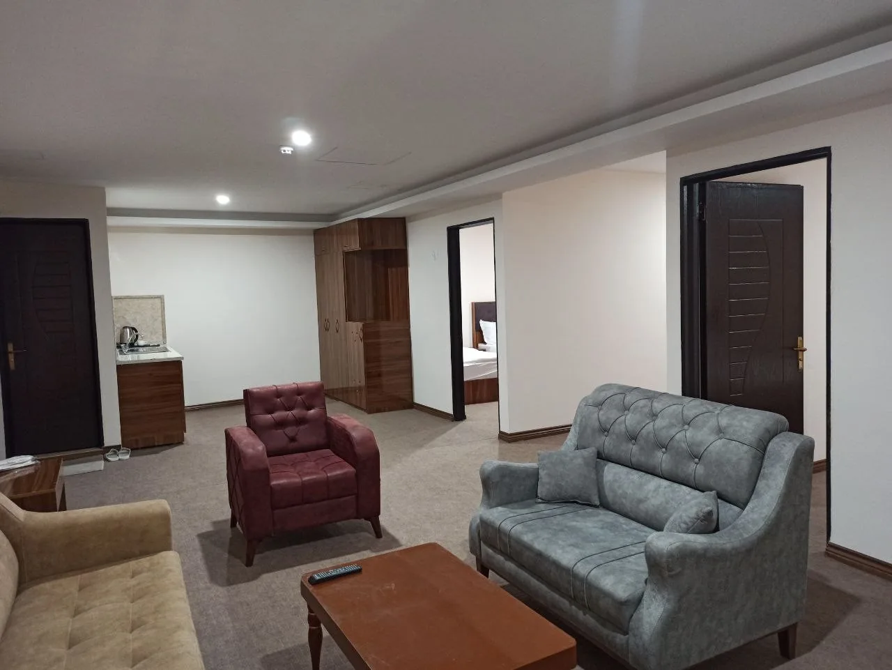 اتاق کانکت چهارتخته — هتل اسکار جلفا