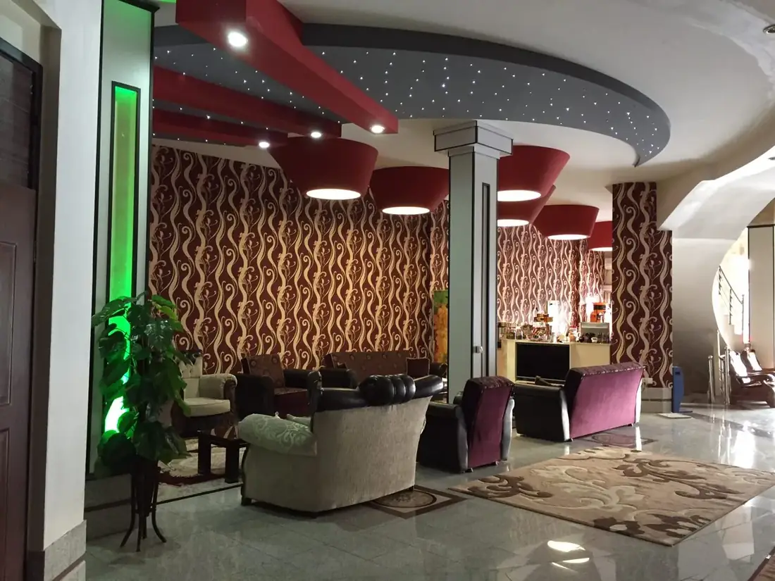 هتل زمرد خوی — عکس ۲