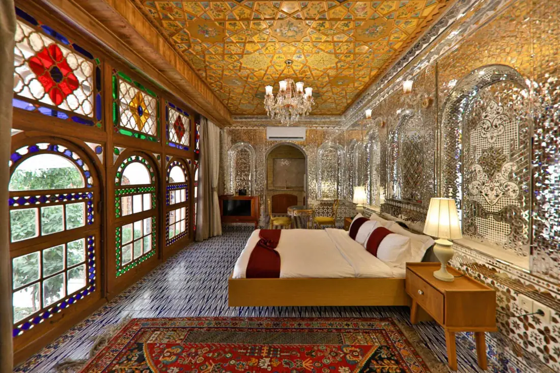 اتاق دوتخته دبل ارجان رویال vip — هتل بوتیک سنتی عمارت فرهادی شیراز