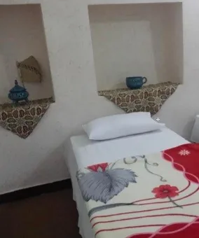 اتاق سه تخته طبقه اول(سینگل) — هتل سنتی سرابی شوشتر