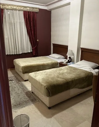 سوئیت دو خوابه دو نفره — هتل آپارتمان کوروش تهران