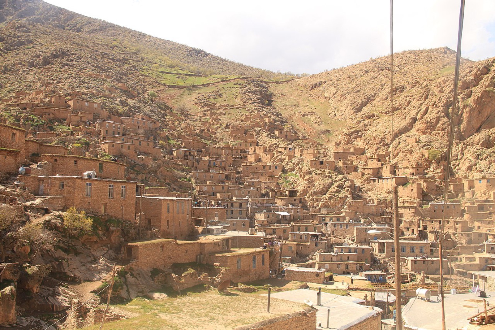 روستای پلنگان کردستان؛ روستای پلکانیِ سنگیِ اورامان + فاصله و بازدید